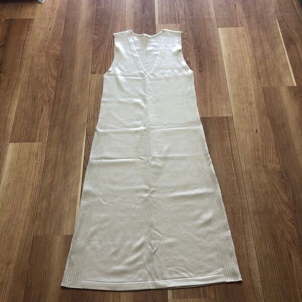 GUI ニットワンピース 白 White ニット ワンピース ロングワンピース ノースリーブ