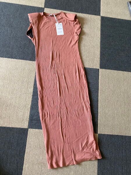 未使用品 タグ付 ZARA ノースリーブ ワンピース L