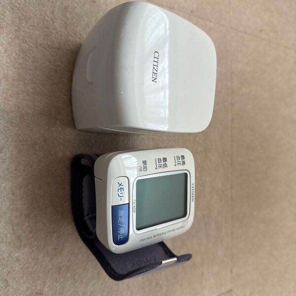 CITIZEN 手首式血圧計 CH-650F
