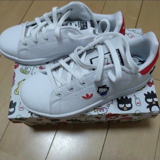 アディダスオリジナルス スニーカー スタンスミス サンリオ