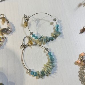 ハンドメイド ピアス フープピアス シェル ビーズ 水色 夏