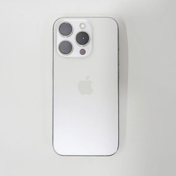 iPhone 15 Pro ホワイトチタニウム 256GB