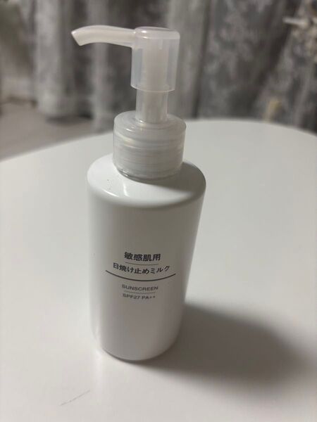 無印良品敏感肌用日焼け止めミルクSPF 27 PA + +