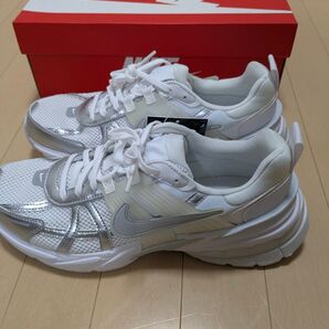 【新品未使用】NIKE V2K RUN 27.5cm