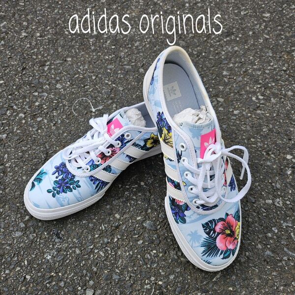 adidas originals キャンバススニーカー