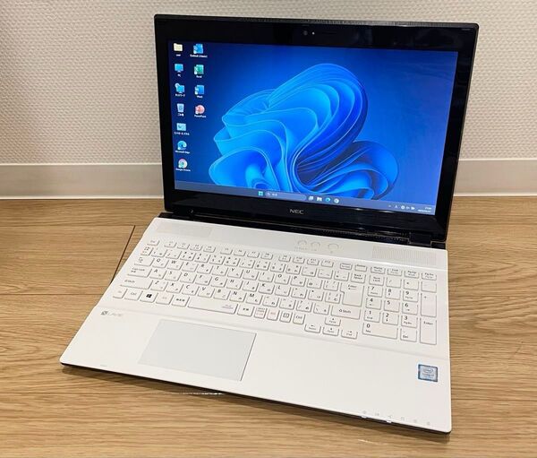 【美品】NEC LAVIE Windows11 Core i7-7500U SSD 512GB Webカメラ Office