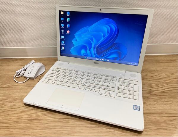 FUJITSU 富士通 LIFEBOOK Core i7-6700HQ 8GB SSD 256GB Webカメラ Office