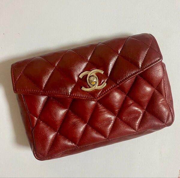 シャネル CHANEL 赤 ウエストバッグ マトラッセ ココマーク ウエストポーチ ボディバッグ