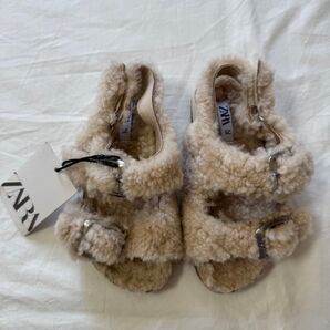 ZARA もこもこサンダル