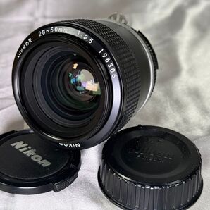 ニコン Zoom Nikkor Ai-S 28-50mm F3.5