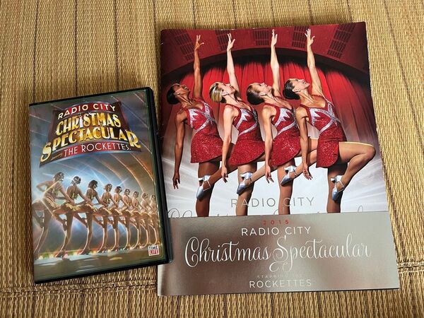 RADIO CITY Christmas Spectacular DVDとパンフレット