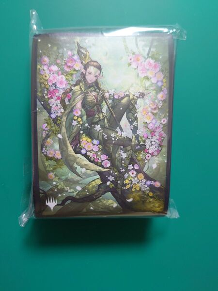 MTG 復活した精霊信者、ニッサ スリーブ GWスタンダード 100枚入り
