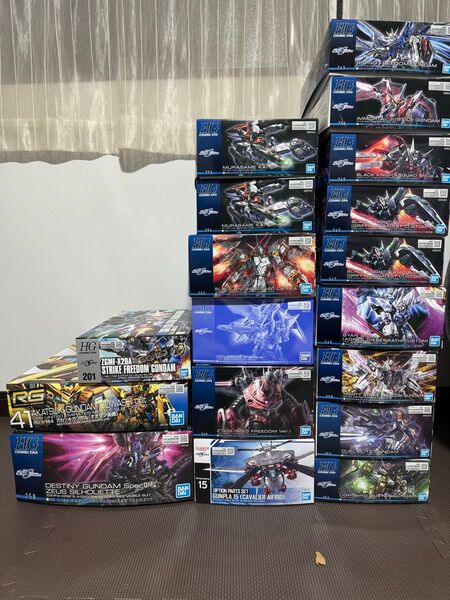 ガンダムSEED FREEDOM、デスティニーガンダムSpecII&ゼウスシルエット、カルラ、シヴァ、ムラサメ改、ガンプラ