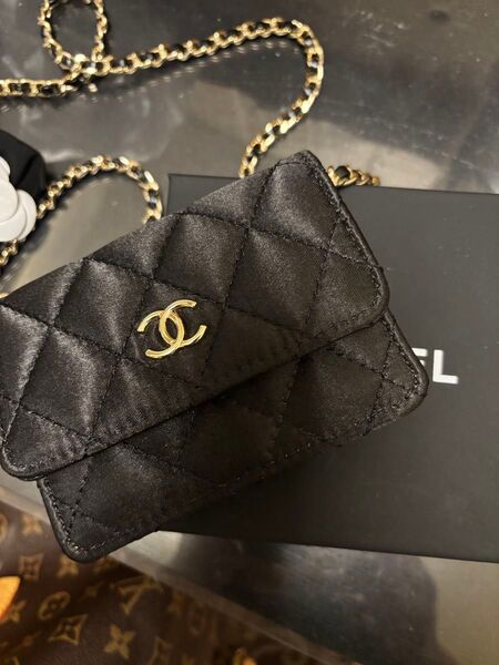 CHANEL ミニウォレット チェーンウォレット ブラックノベルティ