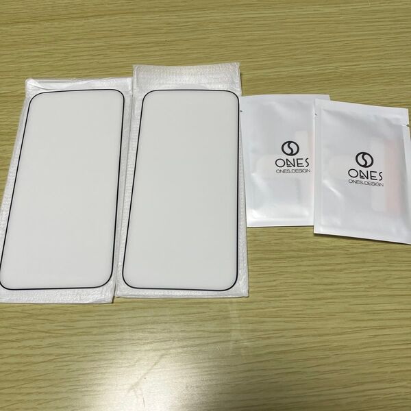 ONES iPhone14ProMax ガラスフィルム 全面保護 強化極細黒縁