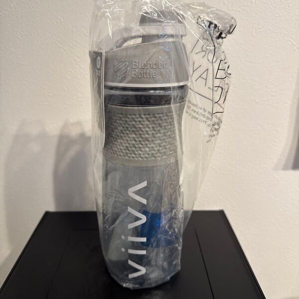 viiva プロテインシェイカー Blender Bottle 水筒 グレー