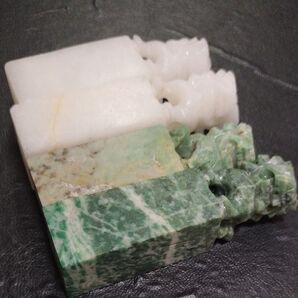 翡翠 & 白玉石 獅子 シーサー 印材 天然石 中国