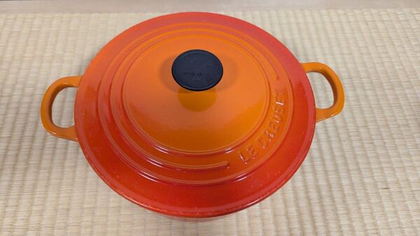 ル・クルーゼ オレンジ 24cm オレンジ 鋳鉄 両手鍋 約24cm 蓋付き