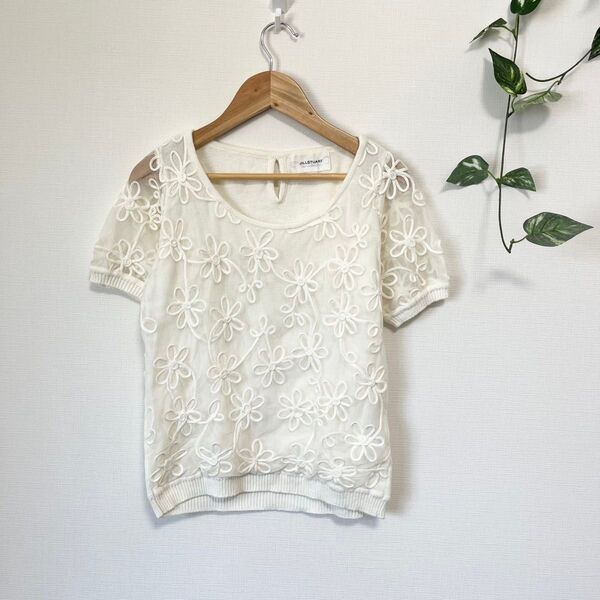【JILLSTUART】ジルスチュアート 刺繍入り花柄カットソー 半袖 白 トップス