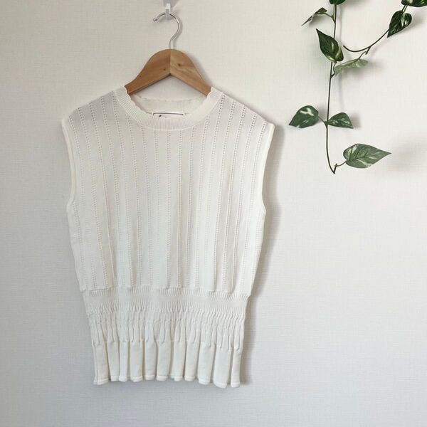 【美品】【ROPEPICNIC】ロペピクニック ノースリーブニット 白 ベスト トップス