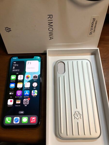 送料無料 iPhoneXS 512GB ゴールド 新品RIMOWAケース付き SIMフリー 美品
