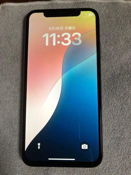 送料無料 iPhoneXS 256GB シルバー SIMフリー au