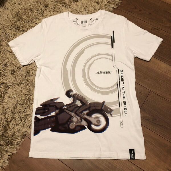 ユニクロ 攻殻機動隊 GHOST IN THE SHELL ゴーストインザシェル ◆Tシャツ/S ロゴプリント ホワイト色