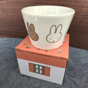 ミッフィー おやつボウル コップ UNIQLO ユニクロ ノベルティ 非売品 磁器 ホワイト