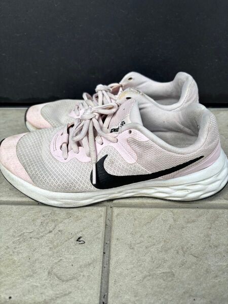 NIKE ナイキ スニーカー 23.5cm