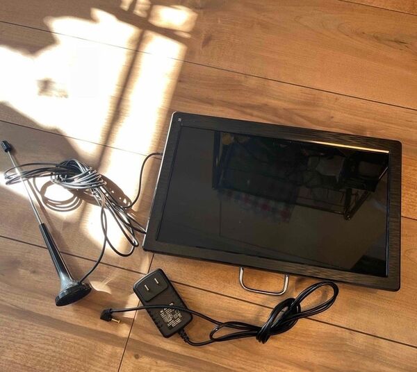 ポータブルテレビ 12.1インチ