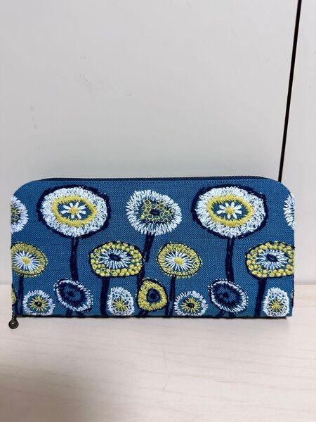 24 ハンドメイド ミナペルホネン長財布(path)