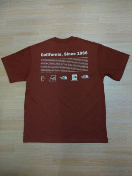 ノースフェイスTシャツ、背面ヒストリカル柄半袖Tシャツ【メンズXLサイズ】タグ無し未使用品