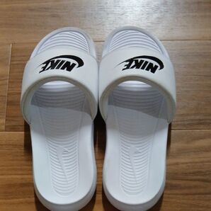 NIKE シャワーサンダル ホワイト