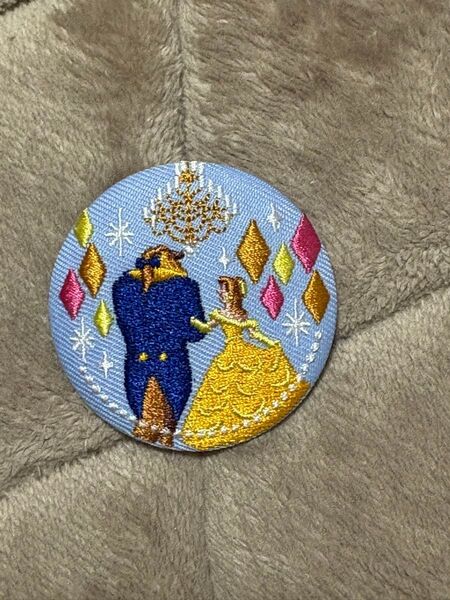 Disney Characters 刺繍缶バッジビスケット ディズニー