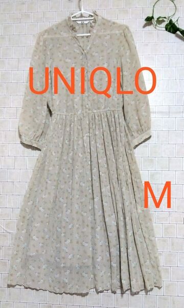 洗濯済【UNIQLO☆ユニクロ】フラワープリントロングワンピース キャミソール付きシフォンシャツワンピース M ベージュ花柄