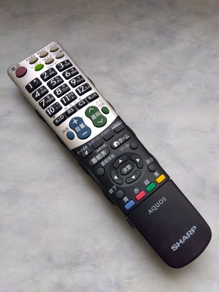 シャープ純正 AQUOS TV リモコンGA835WJSA 中古 美品!01