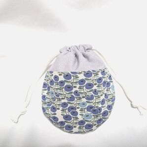 ハンドメイド かわいい「小さな丸いお花のミニきんちゃく」北欧調ブルー系 小物入れ サニタリーポーチ
