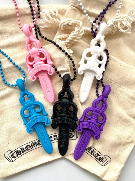 【大特価!5色セット】ダガー ラバー ネックレス 巾着袋付き