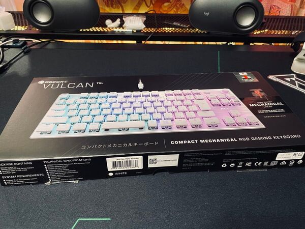 ROCCAT VULCAN TKL コンパクトメカニカルキーボード ホワイト 日本語 有線 テンキーレス