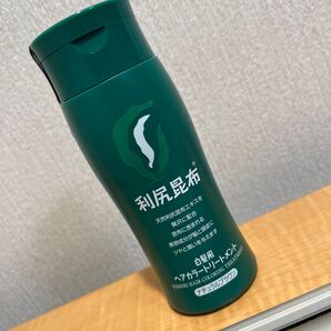利尻昆布ヘアカラートリートメント ナチュラルブラウン