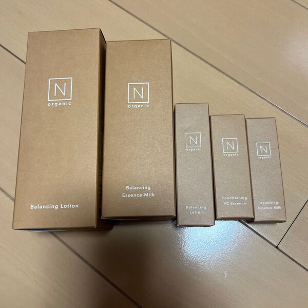 N organic ローション、ミルク、VCエッセンス 5点セット 未使用★お値下げ不可。