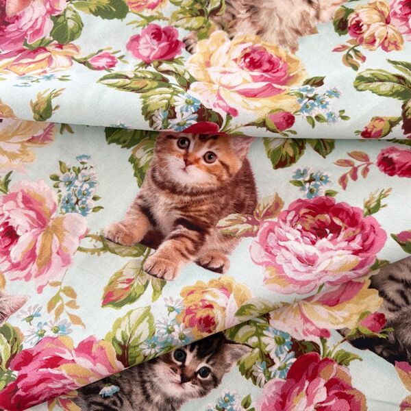 K-15 子猫と薔薇 ハギレ 花柄生地 ハンドメイド パッチワーク ブルー