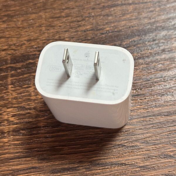 Apple iPhone USB-C USB-C電源アダプタ コンセント 充電器 A2305 20W 高速充電