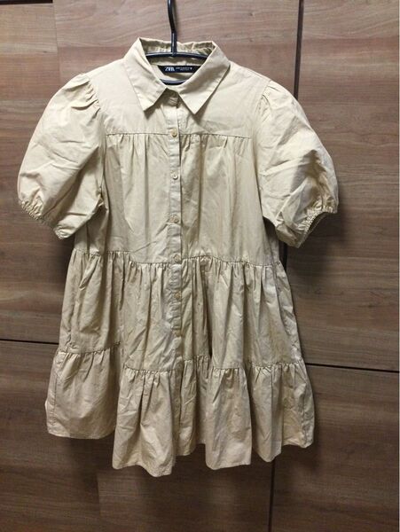 新品 ZARA ベージュ ティアードワンピース パフスリーブ size:XS