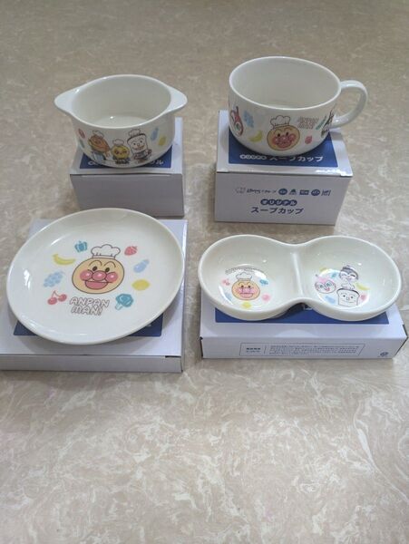 すかいらーく アンパンマン食器セット