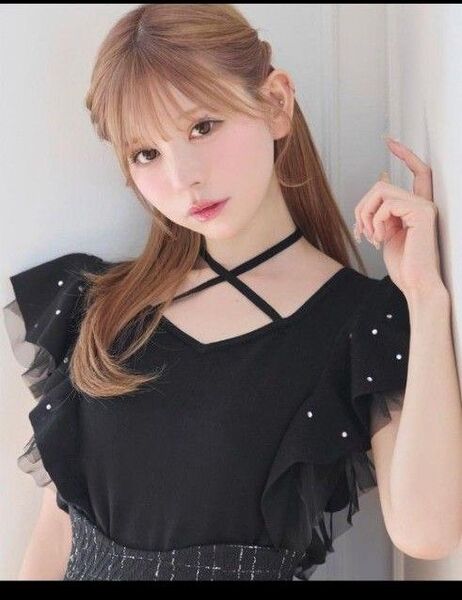 ミシェルマカロン ビジューフリルニットトップス ブラック XSサイズ