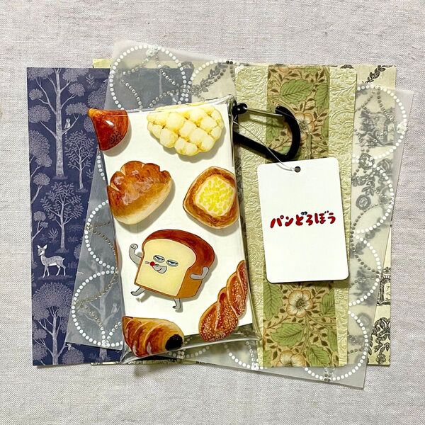 パンどろぼう クリアマルチケース B
