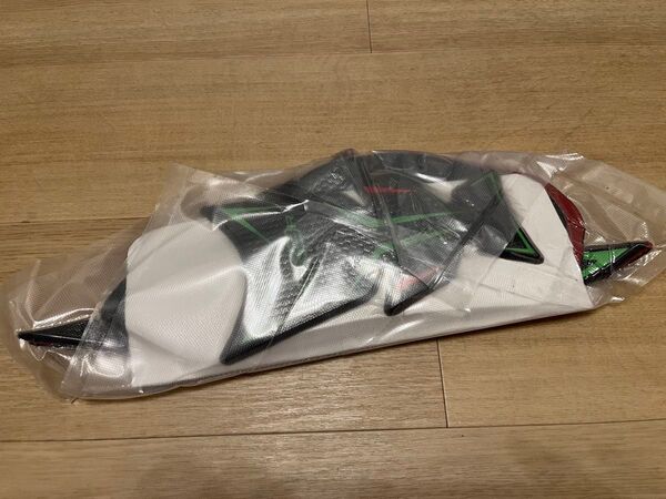 カワサキ zx6r タンクパッド ZX-6R ニンジャ ninja ロゴ入り