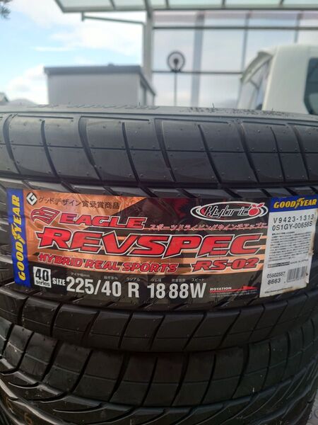 グッドイヤー イーグル レヴスペック RS-02 225/40R18 88W。I本