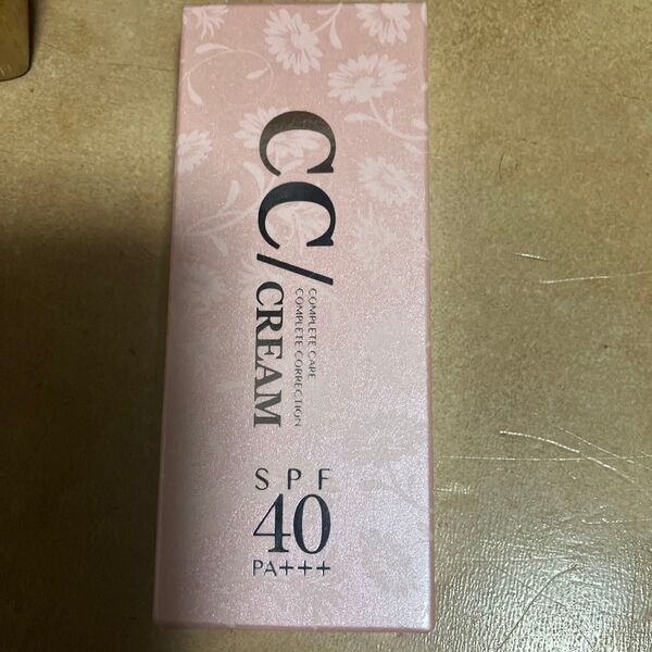 新品未開封品 CCクリーム SPF40